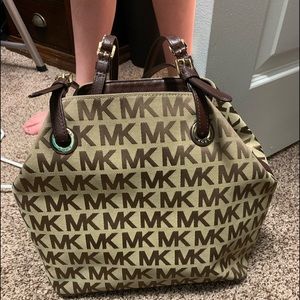 Michael kors purse